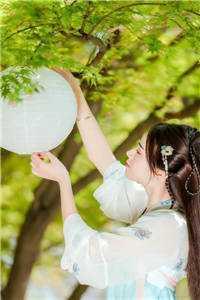 当乾隆穿进如懿传 富贵橙子