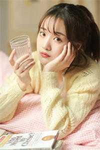 重生末世十天前,囤满物资的我被女神倒追全文完结